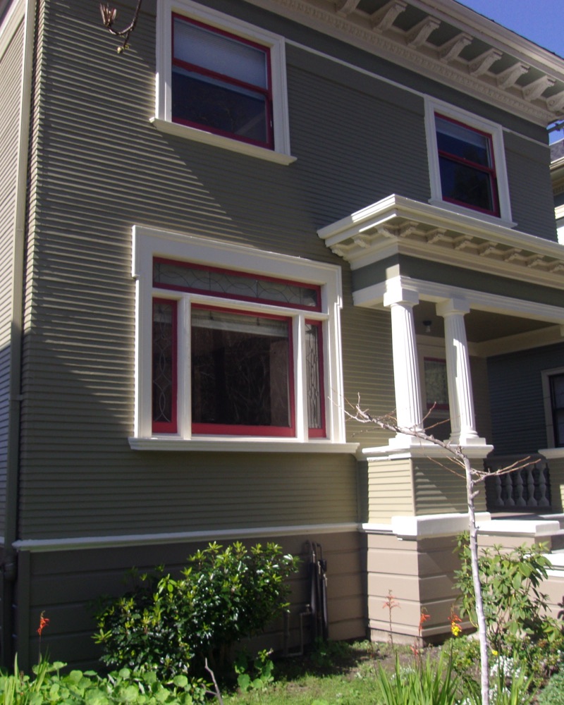 A craftsman home exterior in Berkeley managed by Bay Vista PM.